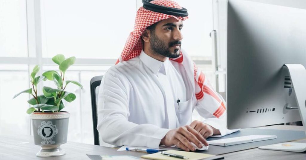 آلية عمل التدريب التعاوني لطلاب الجامعات